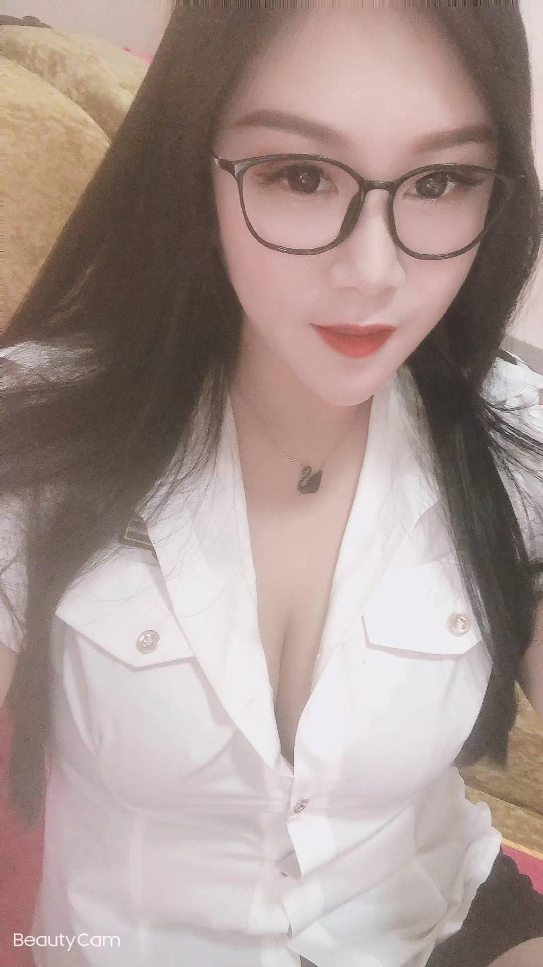 小妖精，磨干净你，舒舒服服